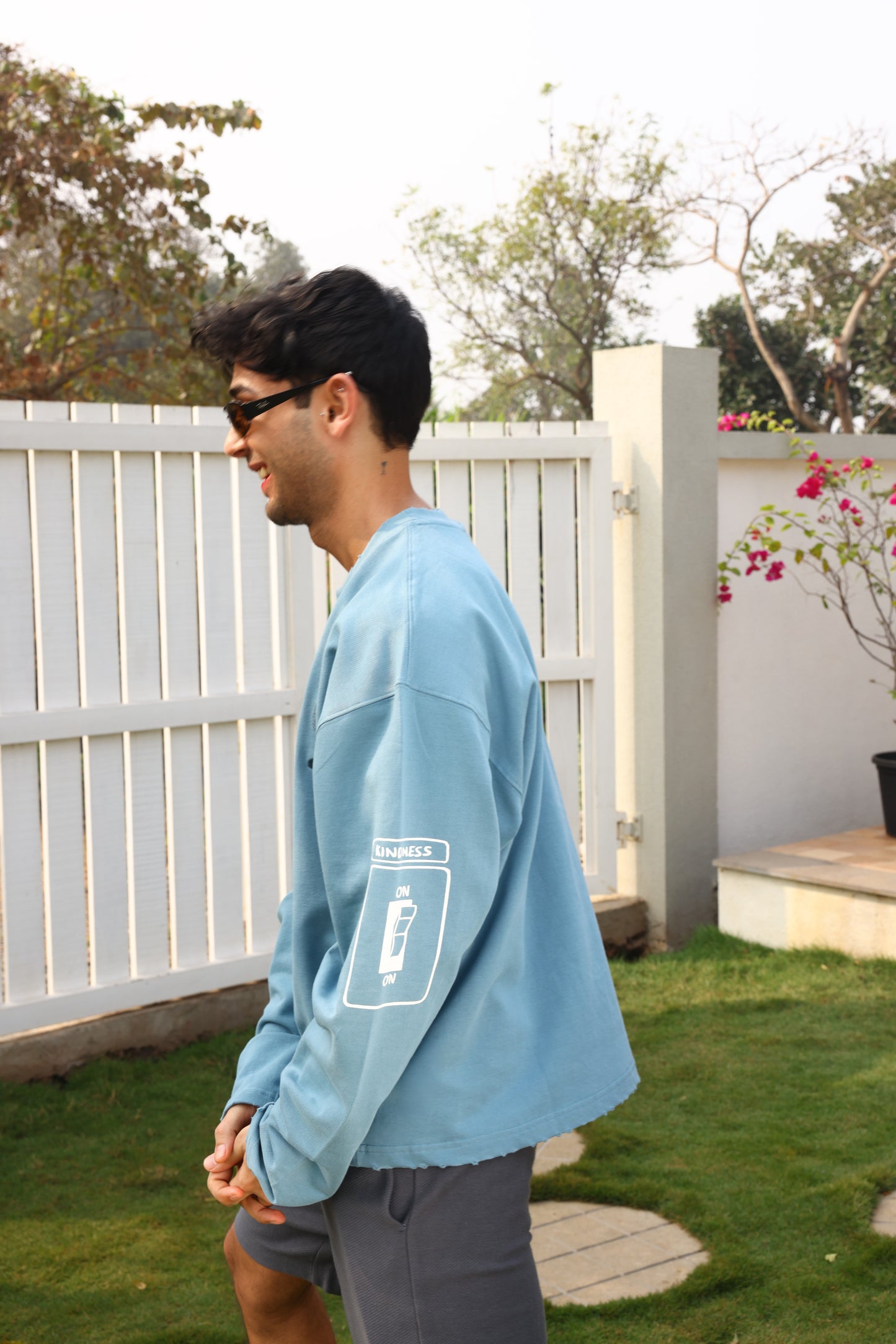 ICY BLUE SWEATSHIRT
